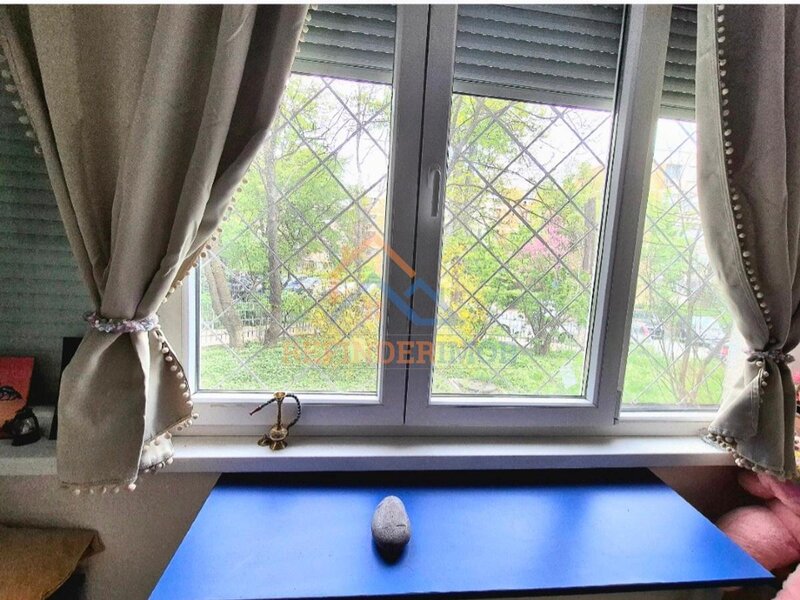 Titan Apartament de vanzare cu 3 camere, zona Titan - Metrou Nicolae Grigorescu